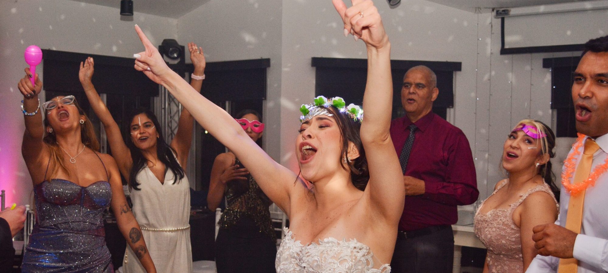 fiesta_casamiento_novia_musica_baile_noche