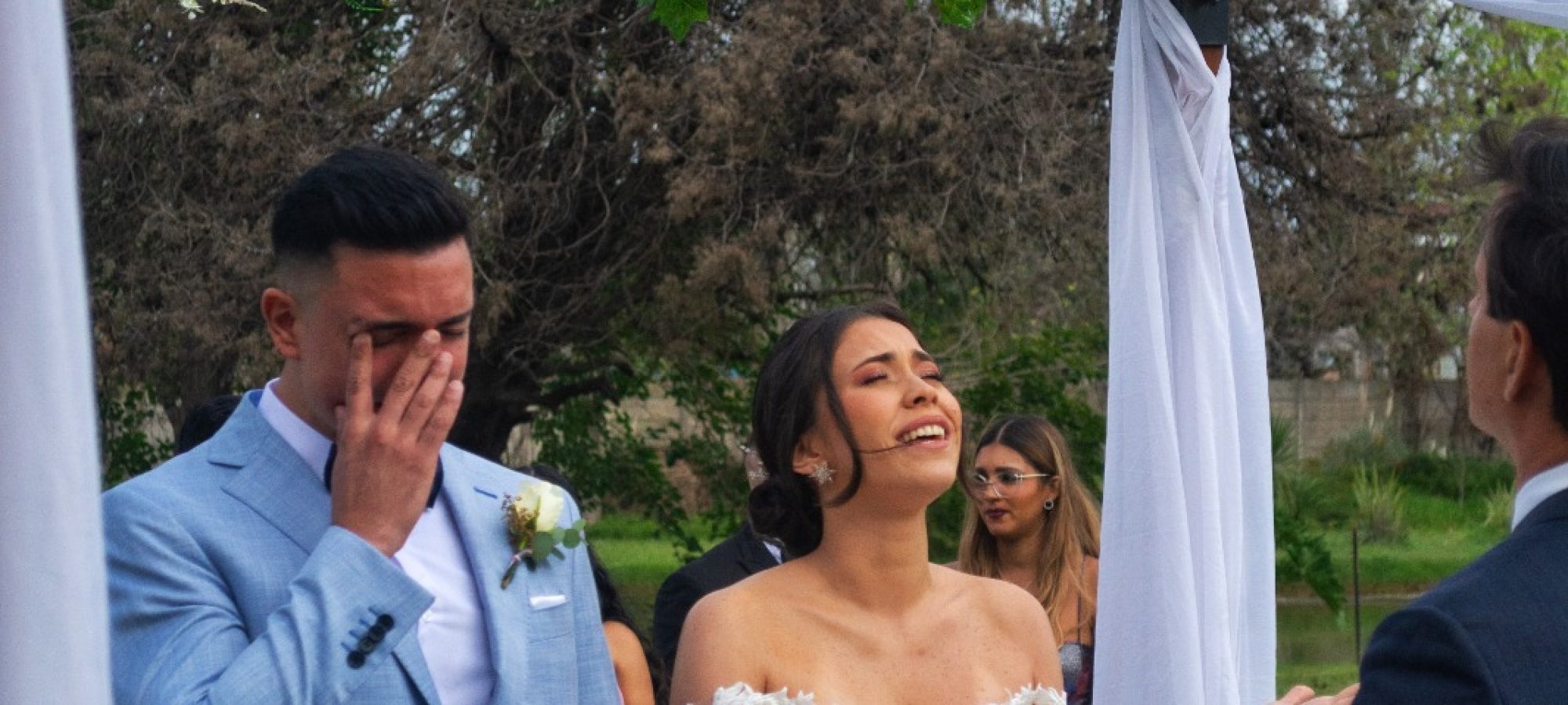 dar_el_si_casamiento_boda_vestido_altar